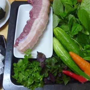 Cách làm bánh tráng cuốn thịt heo Đà Nẵng