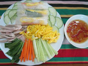Bánh tráng cuốn thịt heo