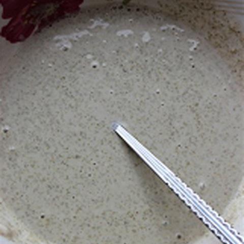 Cách làm bánh tráng đậu xanh cuốn xúc xích