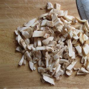 Cách làm bánh tránh xúc nấm đậu