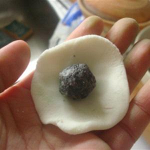 Cách làm bánh trôi nhân mè đen