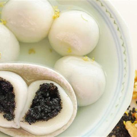 Cách làm bánh trôi nhân mè đen