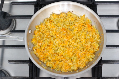 Bánh trôi phiên bản đặc biệt với nhân mè đen ngọt lịm