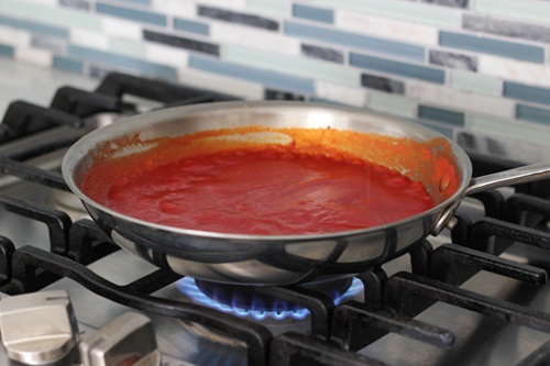 Bánh trôi phiên bản đặc biệt với nhân mè đen ngọt lịm