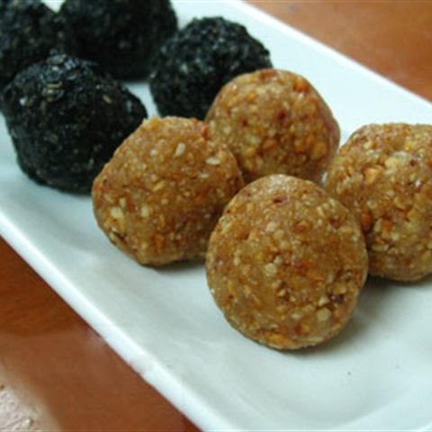 Cách làm bánh trôi tàu nhân đậu phộng rang