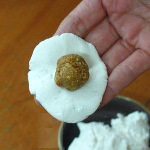 Cách làm bánh trôi tàu nhân đậu phộng rang