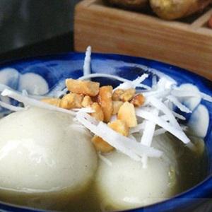 Cách làm bánh trôi tàu nhân đậu phộng rang