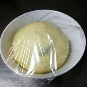 Cách làm bánh trứng nhân nho khô