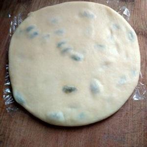 Cách làm bánh trứng nhân nho khô