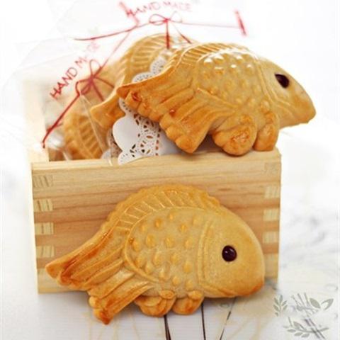 Cách làm bánh trung thu con cá