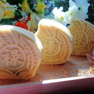 Cách làm bánh trung thu đậu xanh nhân khoai lang tím