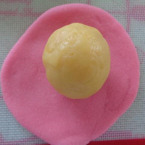 Cách làm bánh trung thu dẻo vị dâu nhân sầu riêng