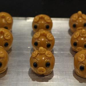 Cách làm bánh trung thu hình chú heo