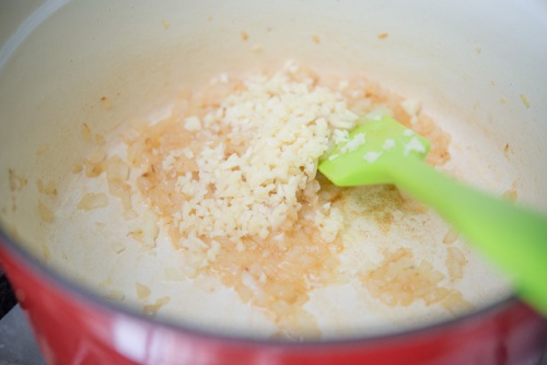 Bánh trung thu khoai lang tím độc đáo vừa ngon vừa đẹp mắt