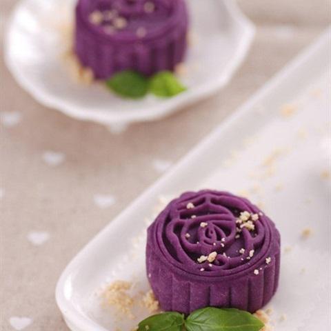 Cách làm bánh trung thu khoai lang tím