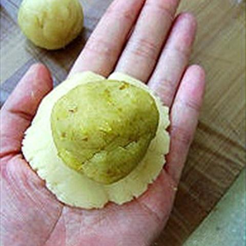 Cách làm bánh trung thu nhân hạt dẻ