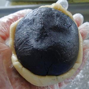 Cách làm bánh trung thu nhân mè đen