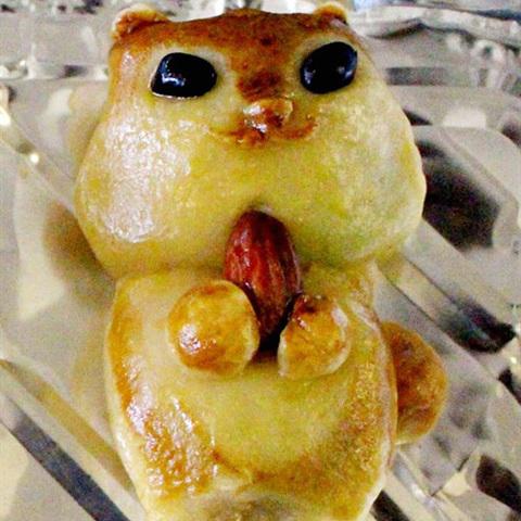 Cách làm bánh trung thu nướng hình con sóc