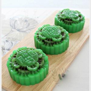 Cách làm bánh trung thu rau câu nhân bí đỏ