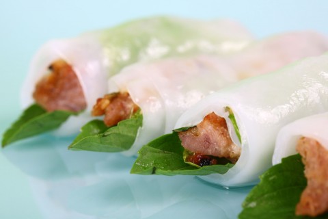Bánh ướt cuốn thịt
