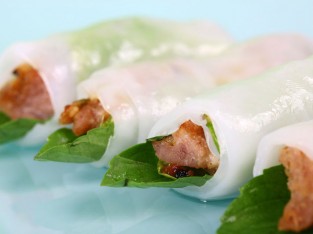 Bánh ướt cuốn thịt