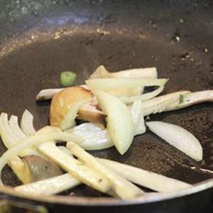 Cách làm bánh xèo nhân nấm và tôm