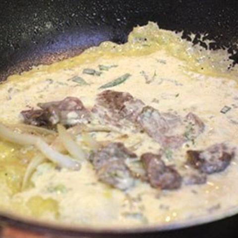 Cách làm bánh xèo nhân nấm và tôm