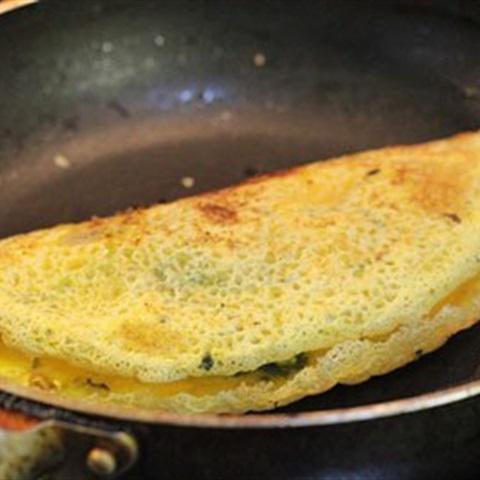 Cách làm bánh xèo nhân nấm và tôm