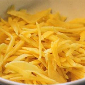 Cách làm bánh xèo nhân xoài