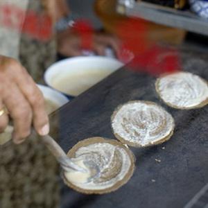 Cách làm bánh xèo nhân xoài