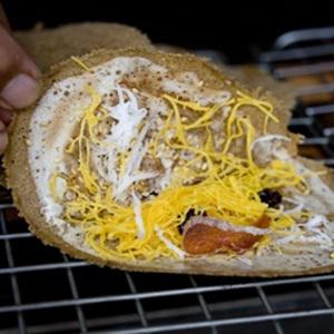 Cách làm bánh xèo nhân xoài