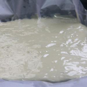 Cách làm bánh xoài cuộn