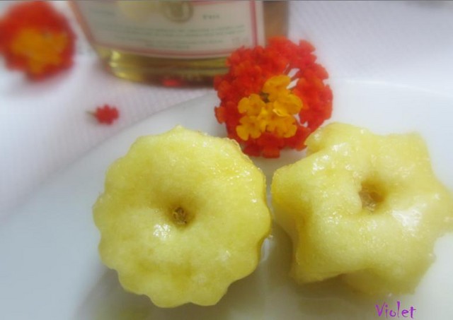 Bánh xốp sốt rượu Rum