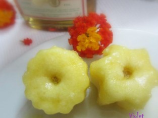 Bánh xốp sốt rượu Rum