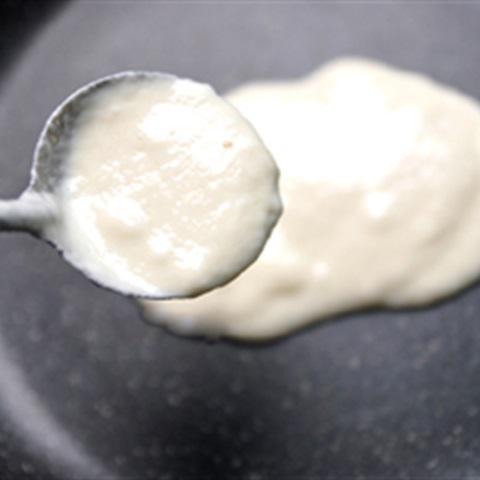 Cách làm bánh xúc xích