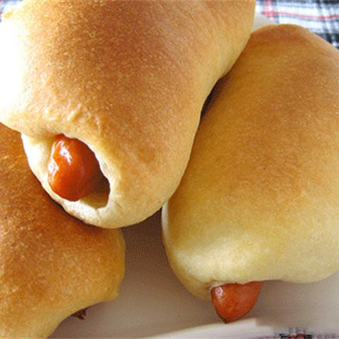 Cách làm bánh xúc xích