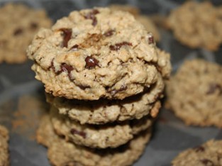 Bánh yến mạch với táo và hạt óc chó