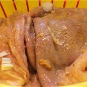 Cách làm bao tử heo nấu nước dừa