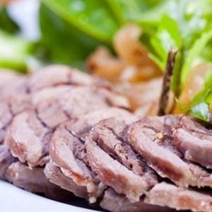 Cách làm bắp bò luộc gừng sả