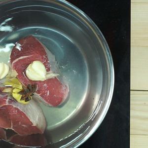 Cách làm bắp bò ngâm nước mắm chua ngọt