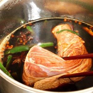 Cách làm bắp bò om nước tương