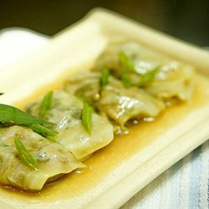 Cách làm bắp cải cuộn thịt sốt nấm