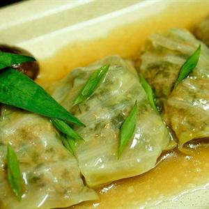 Cách làm bắp cải cuộn thịt sốt nấm