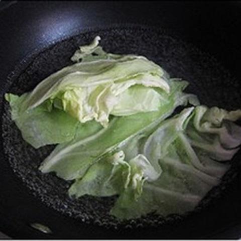 Cách làm bắp cải cuộn tôm