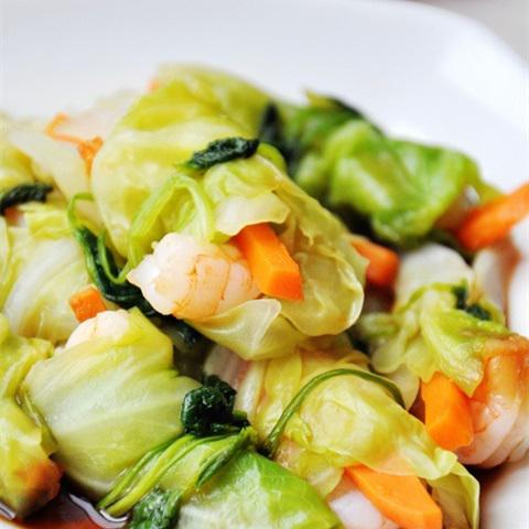 Cách làm bắp cải cuộn tôm