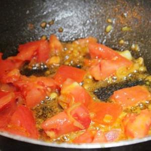 Cách làm bắp cải xào kiểu Thái