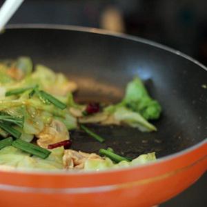 Cách làm bắp cải xào nấm