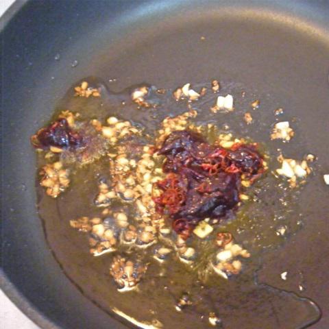 Cách làm bắp cải xào thịt ba chỉ