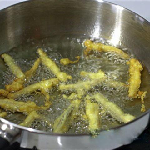 Cách làm bắp chuối kho cay