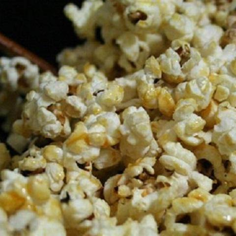 Cách làm bắp rang bơ bằng nồi cơm điện